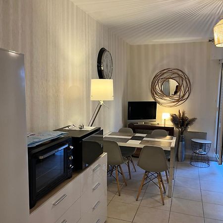 Appartement T2 Avec Terrasse Centre Ville D'Aix En Provence Aix-en-Provence Luaran gambar